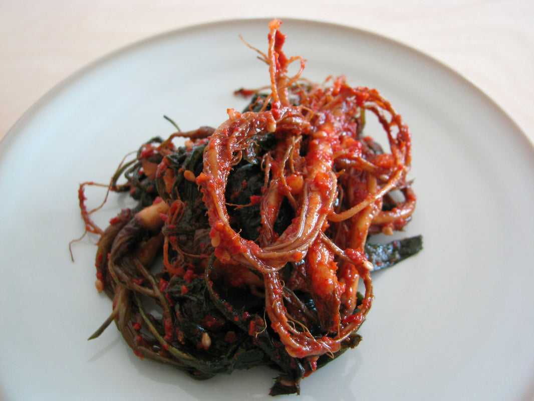 [Hansol] Seasoned Godeulppaegi in Spicy Sauce / 한솔 고들빼기 무침 (8oz)